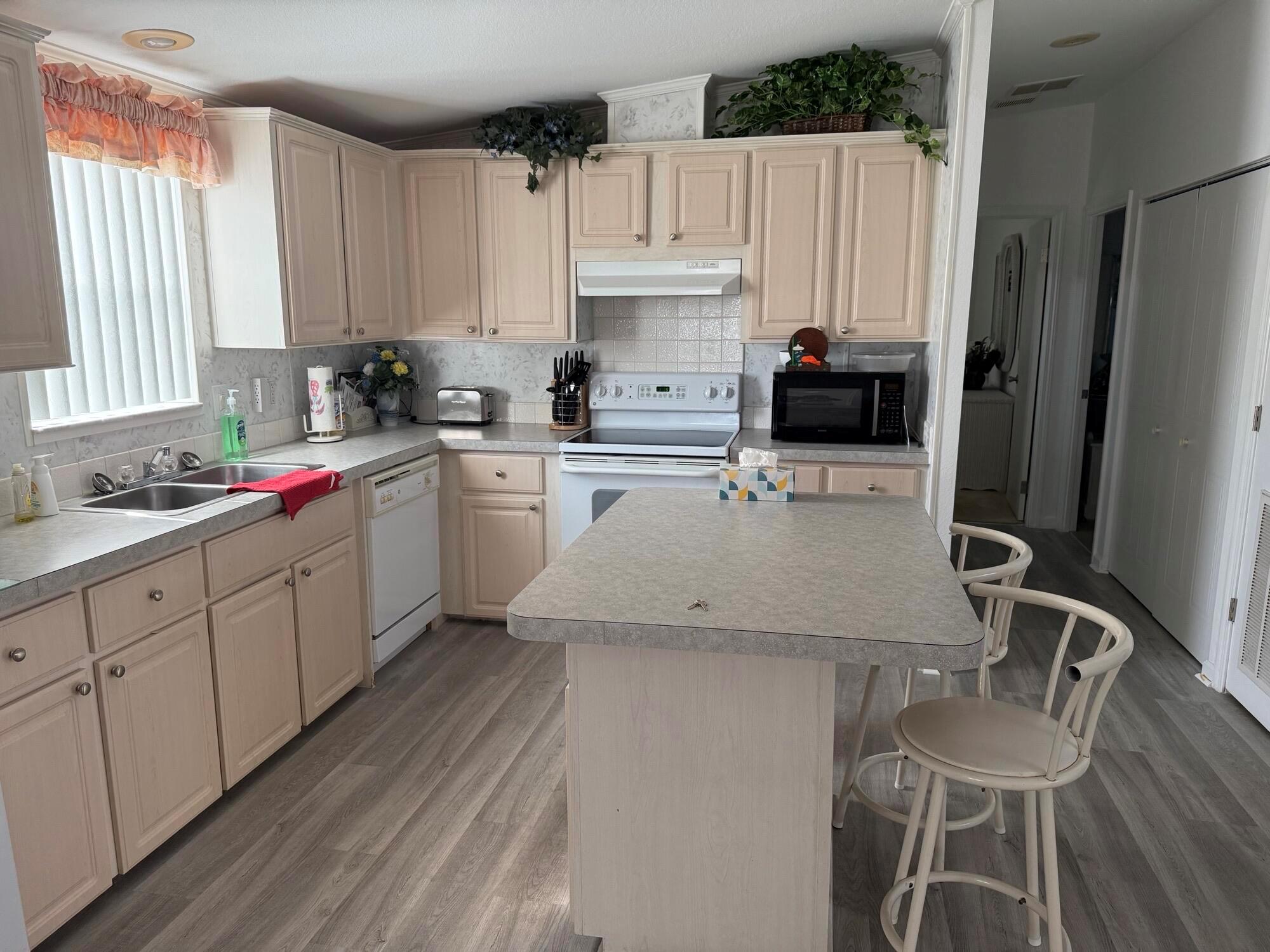 Spanish Lakes Fairways - Residential