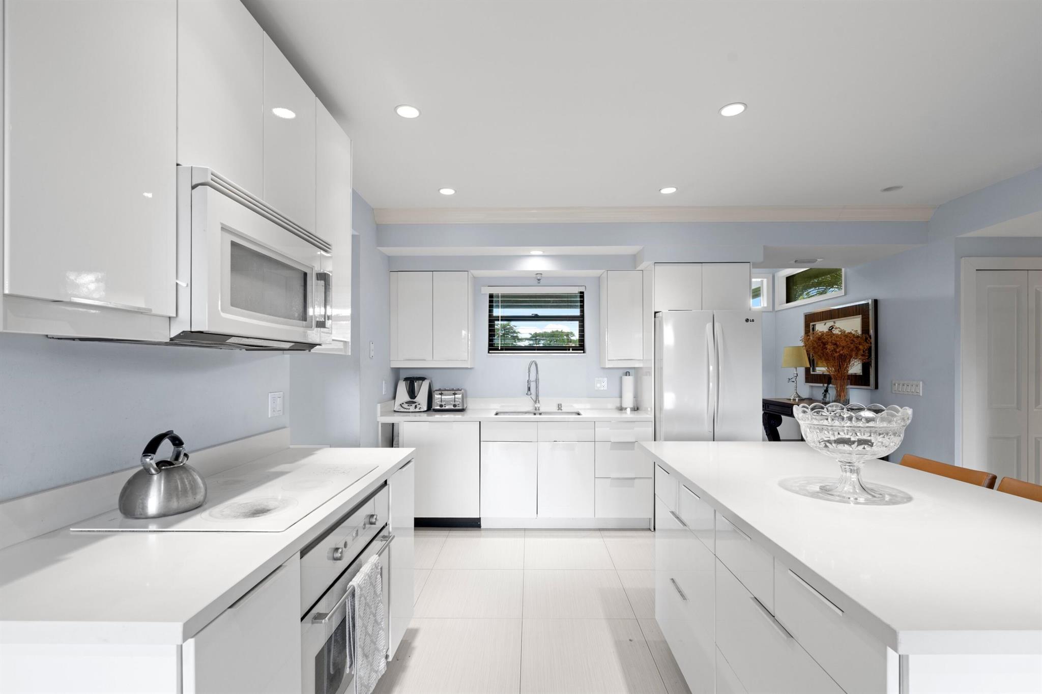 11830 Pebblewood Drive 202