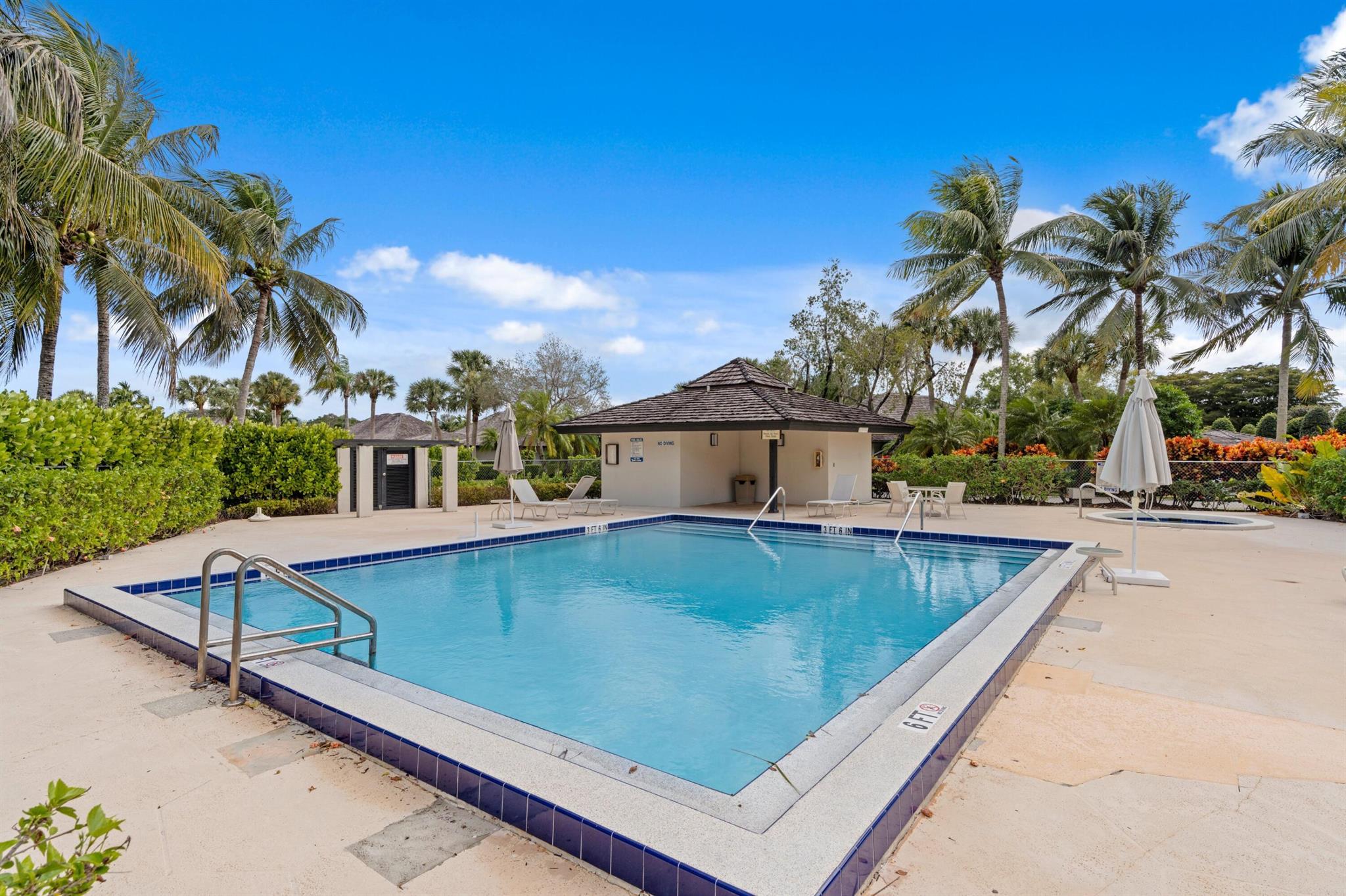 PEBBLEWOOD CONDO - Residential