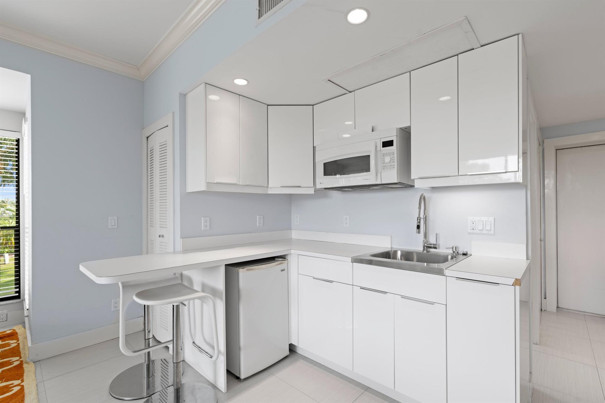 PEBBLEWOOD CONDO - Residential