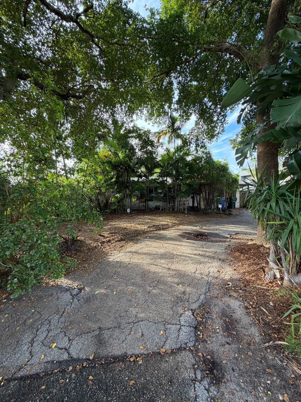 Photo of 1734 NE 38th Street, Oakland Park, FL 33334 (MLS # B26025018)