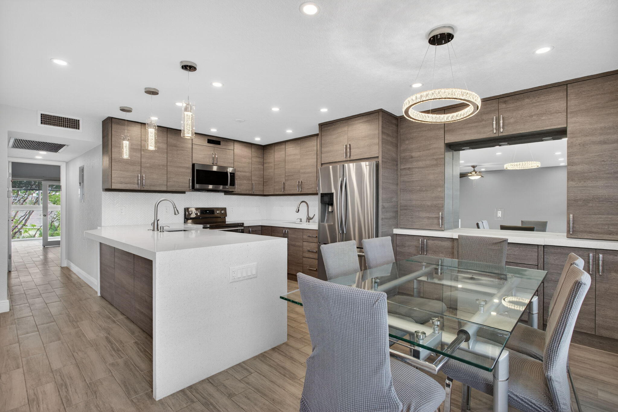 RICHMOND F CONDO - Residential