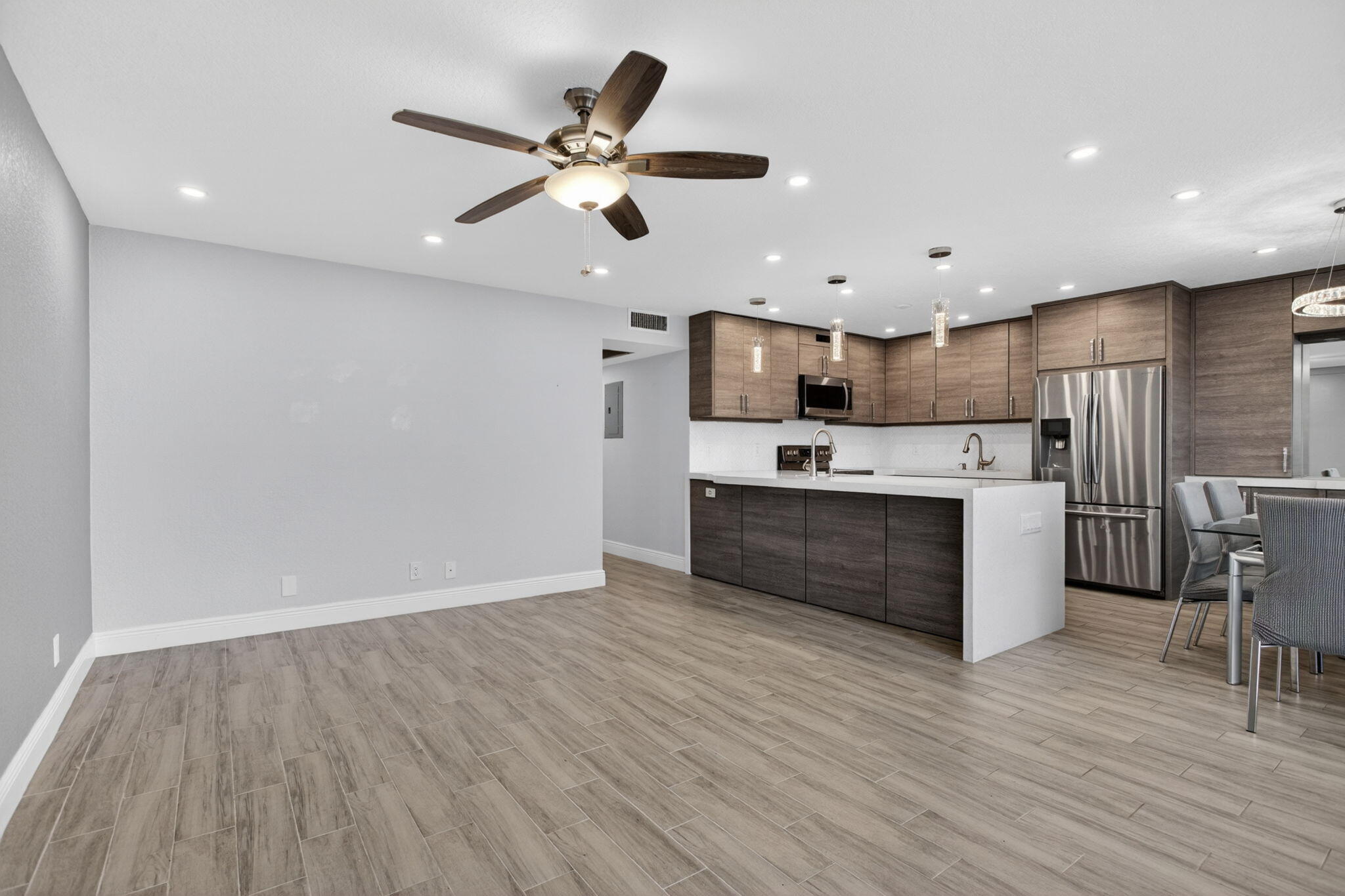 RICHMOND F CONDO - Residential