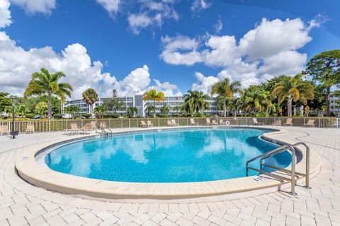 Tiny photo for 446 Richmond F, Deerfield Beach, FL 33442 (MLS # B26021959)