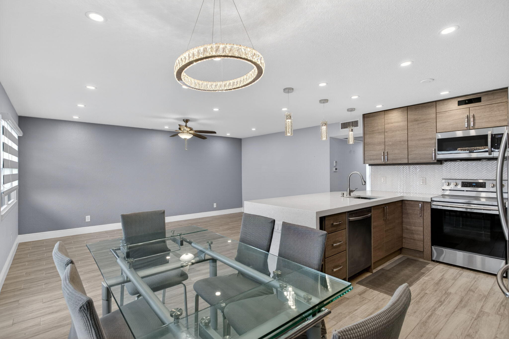 RICHMOND F CONDO - Residential