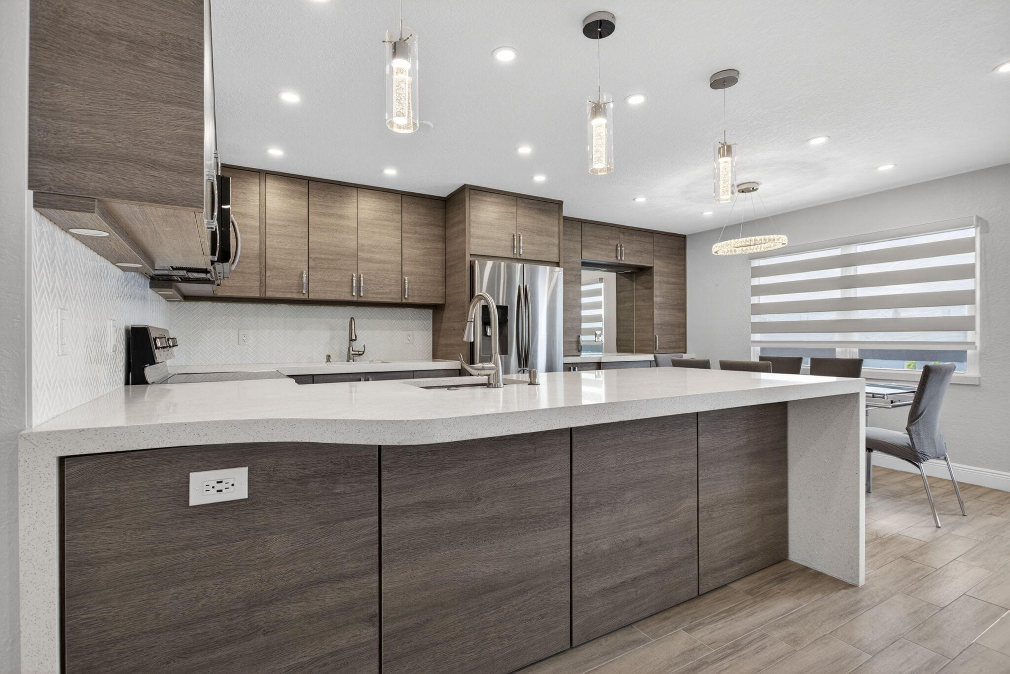 RICHMOND F CONDO - Residential