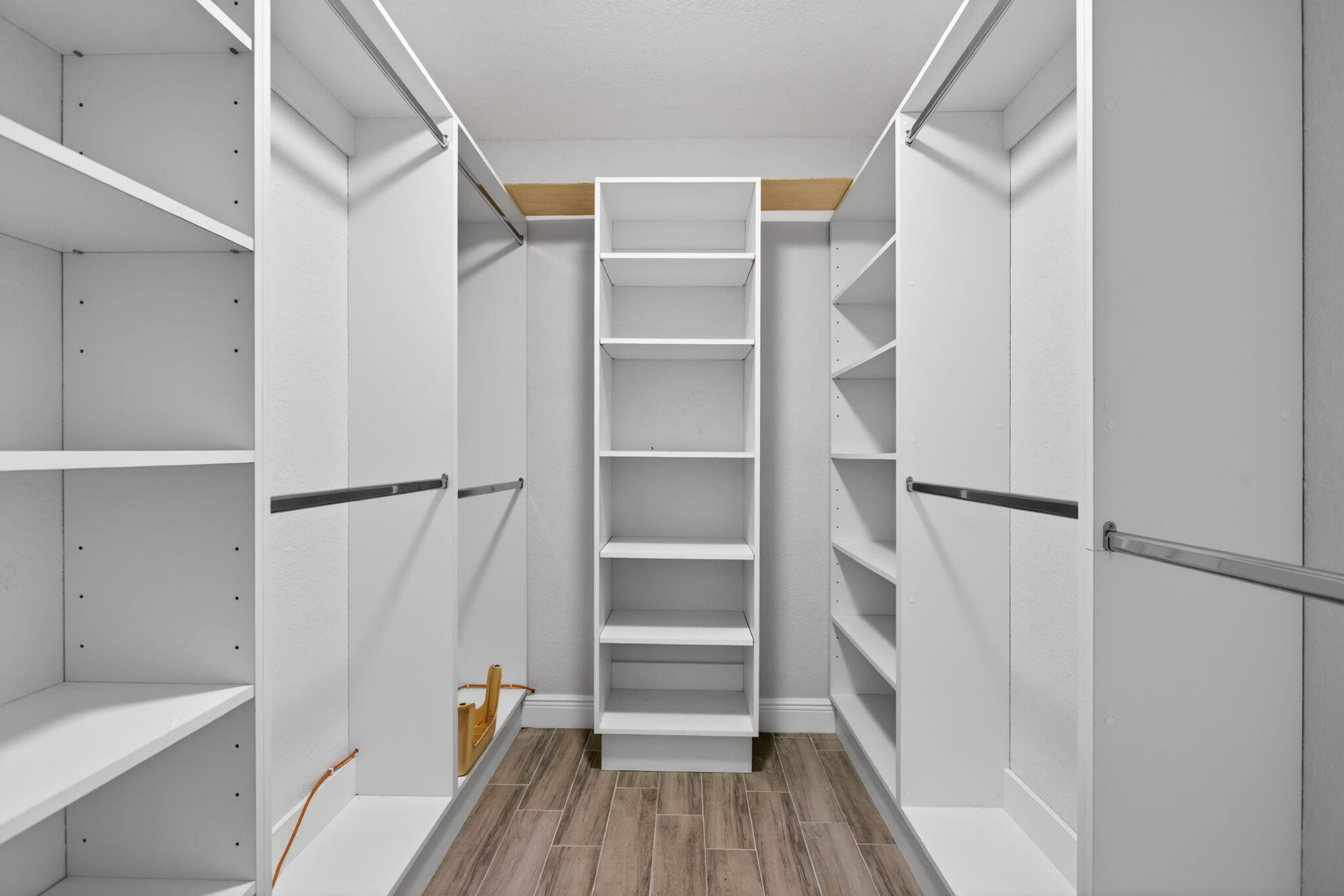 RICHMOND F CONDO - Residential