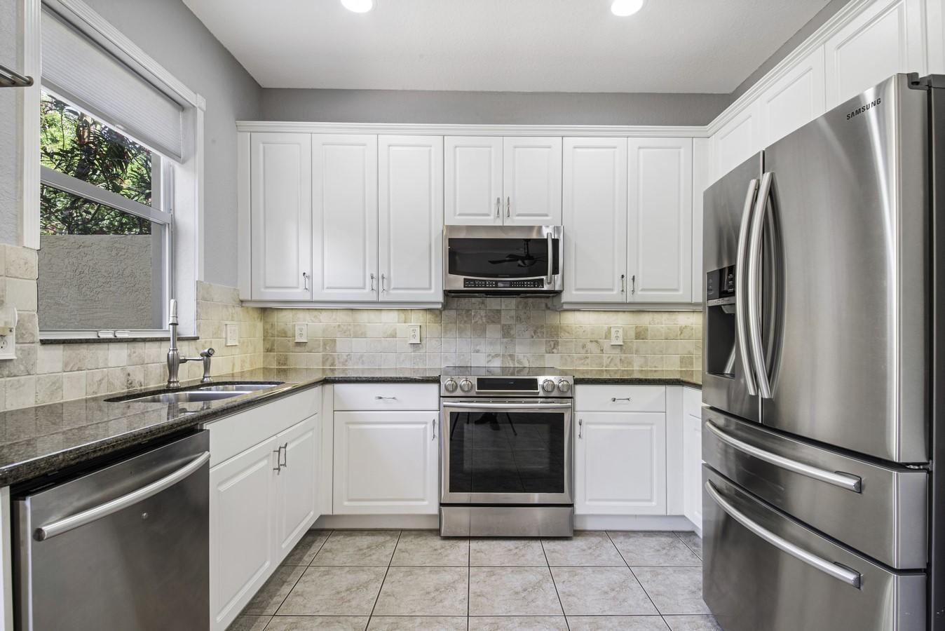 10196 White Water Lily Way