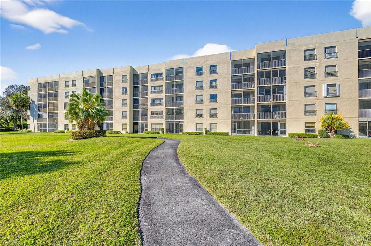 TRADEWINDS A CONDO - Residential