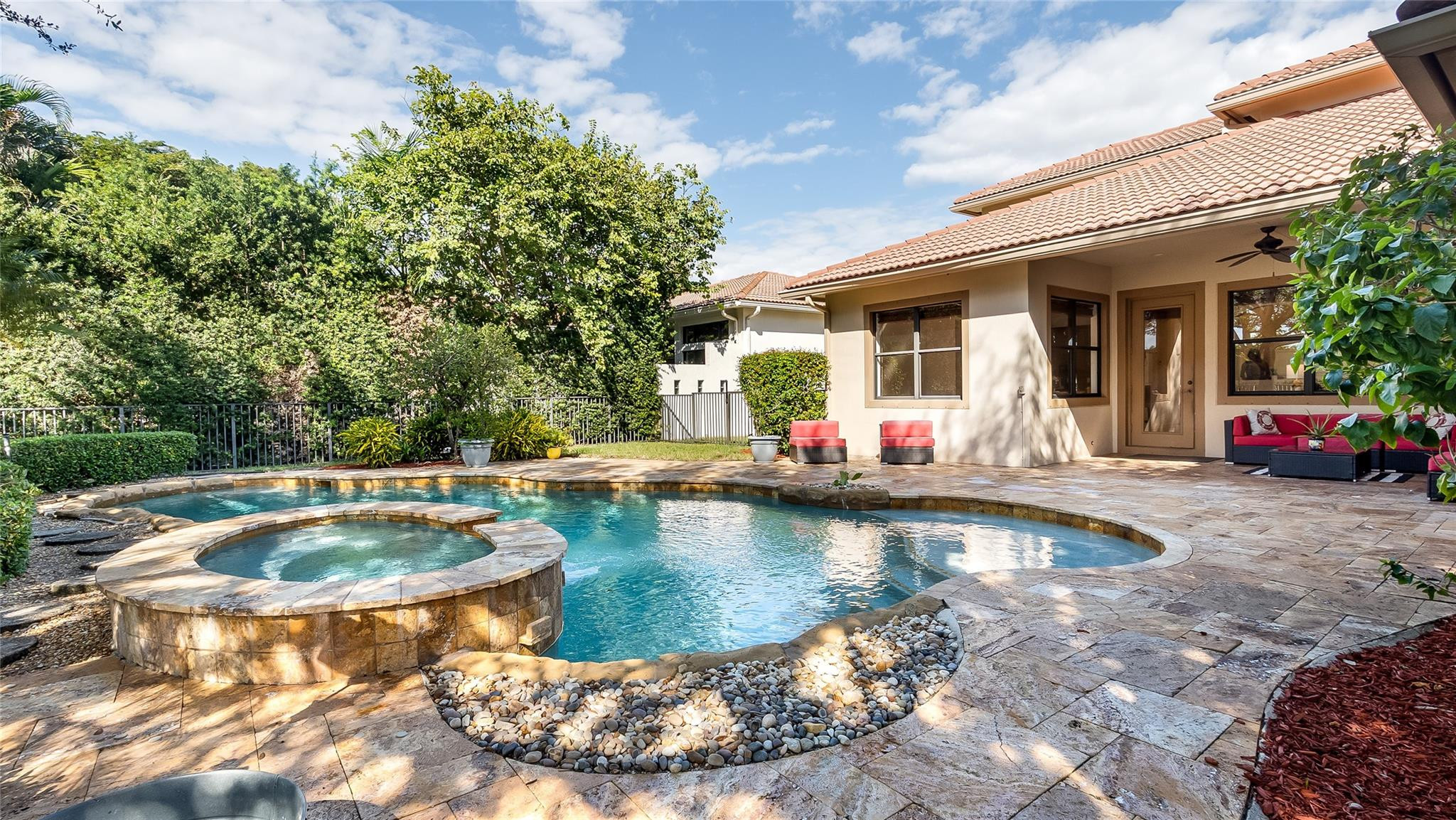 CASA BELLA - Residential