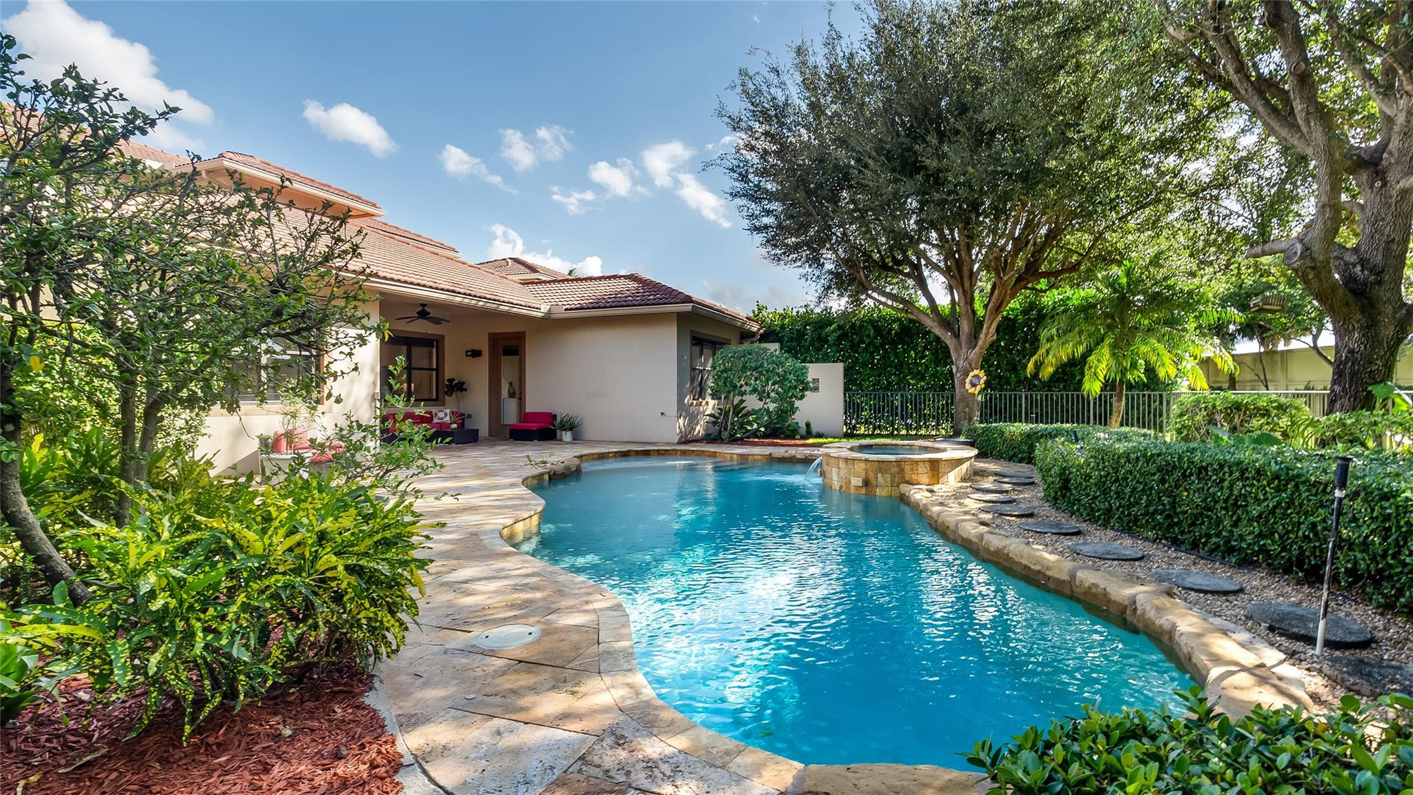 CASA BELLA - Residential