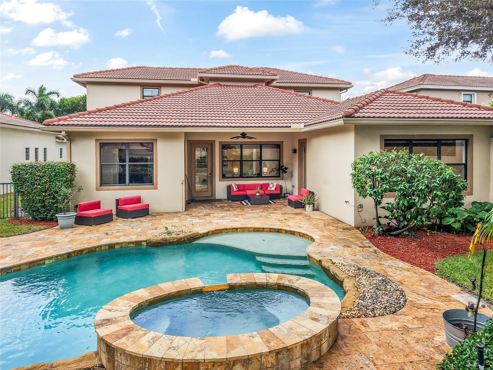 CASA BELLA - Residential