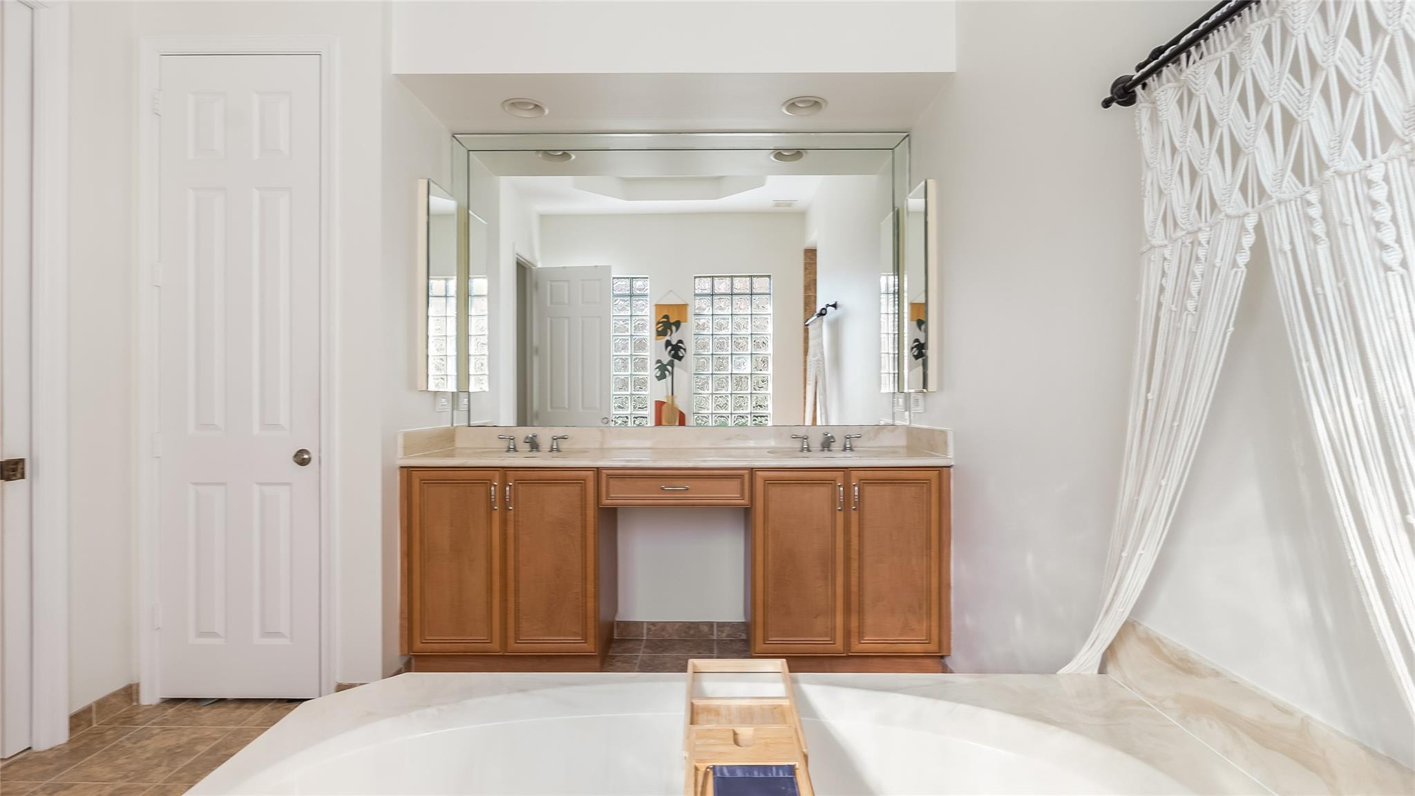 CASA BELLA - Residential