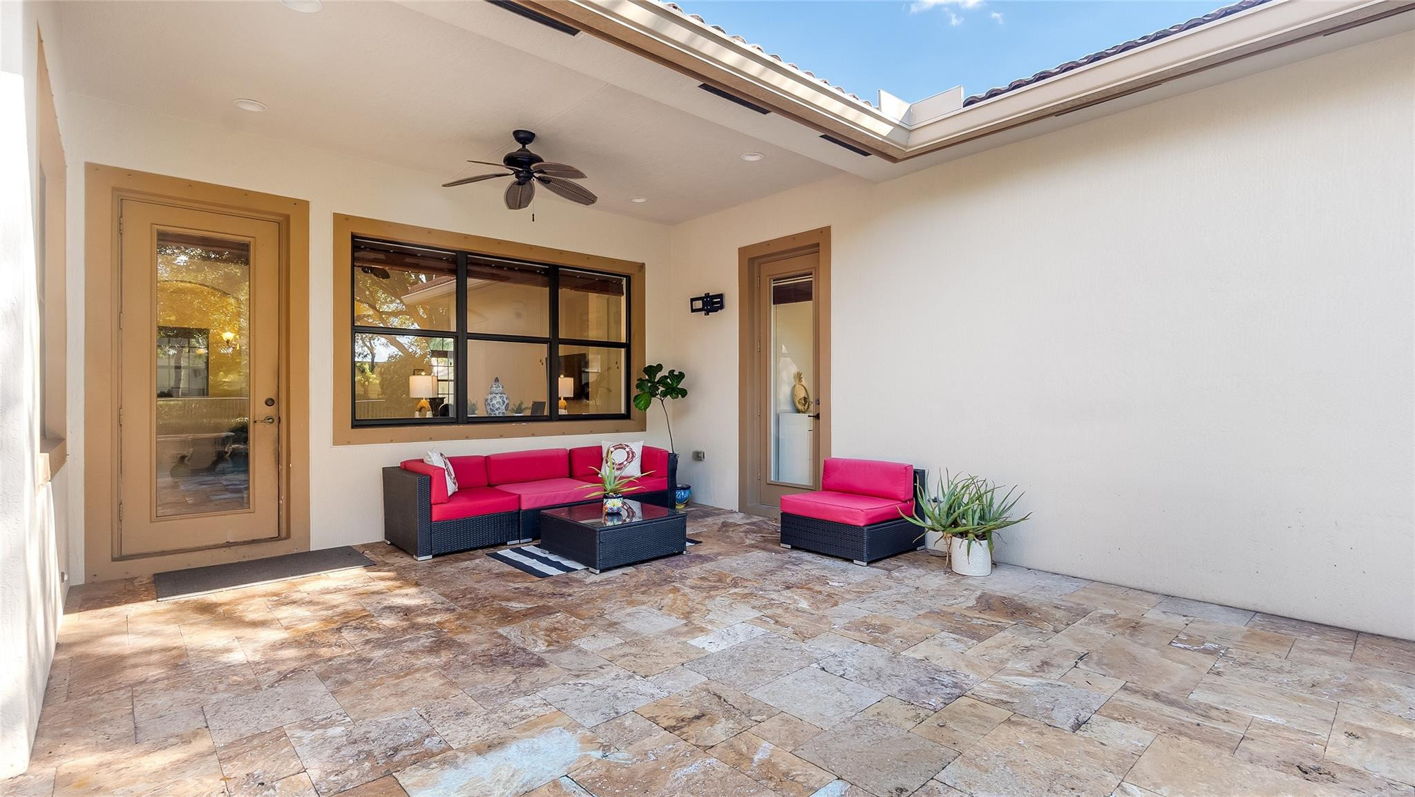 CASA BELLA - Residential