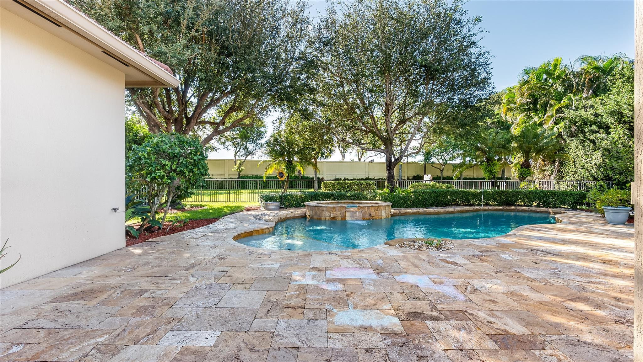 CASA BELLA - Residential