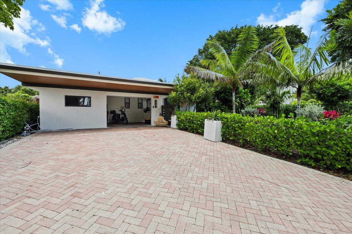 BREAKWATER - Residential