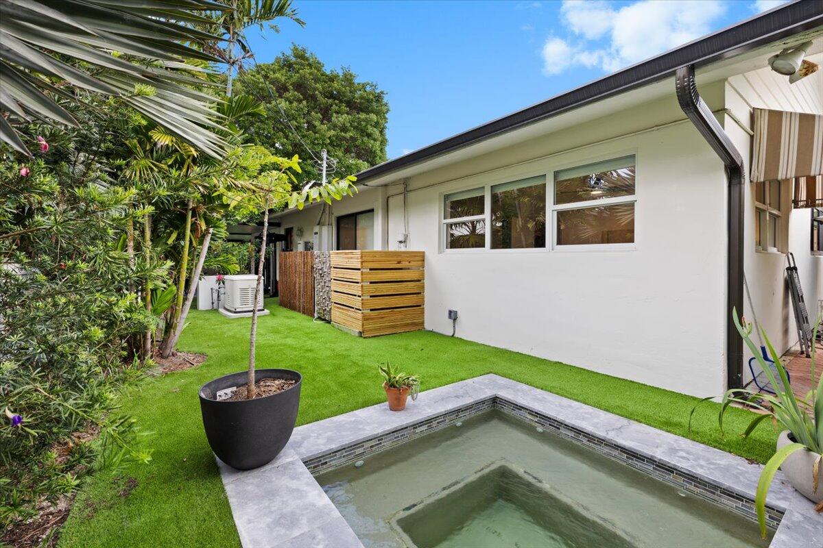 BREAKWATER - Residential