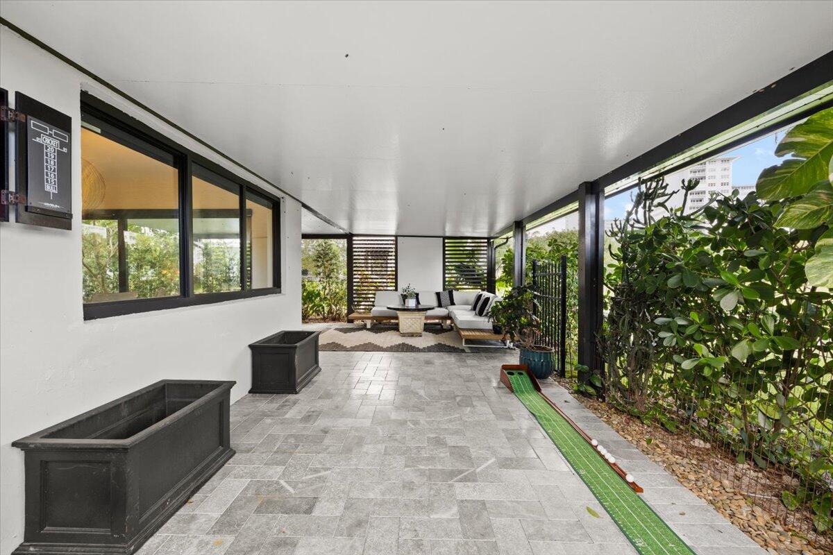 BREAKWATER - Residential
