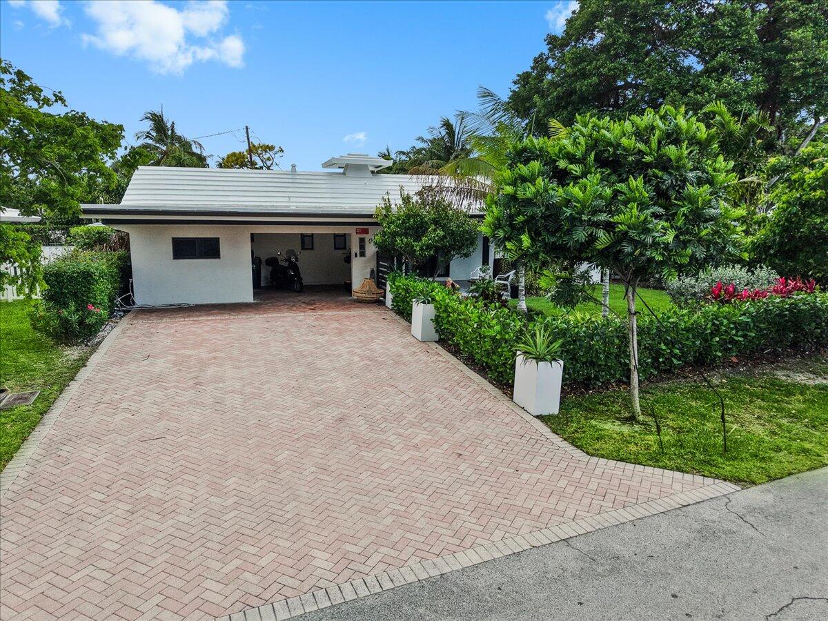 BREAKWATER - Residential