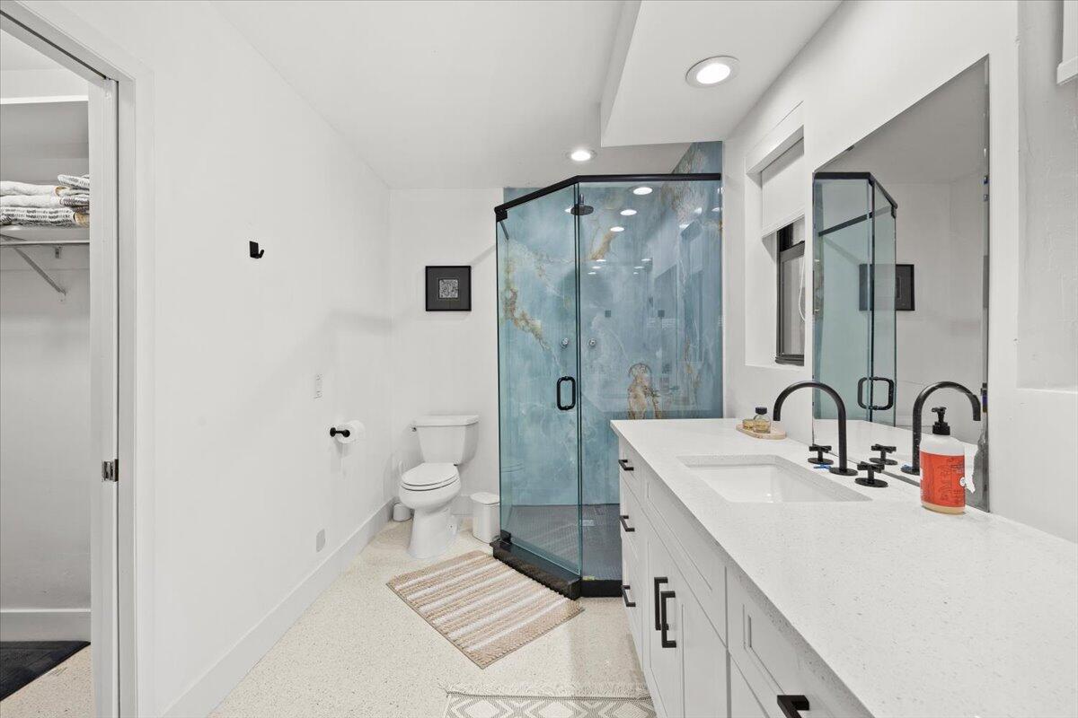 BREAKWATER - Residential
