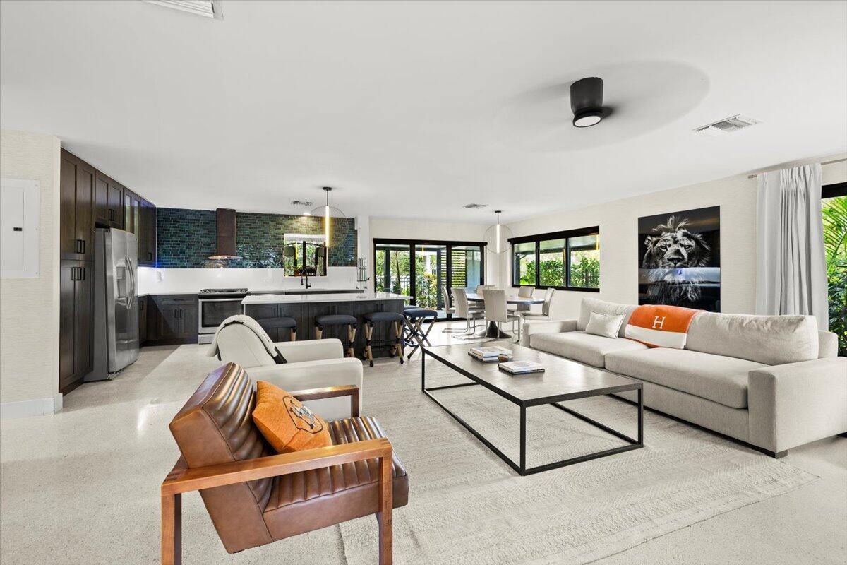 BREAKWATER - Residential