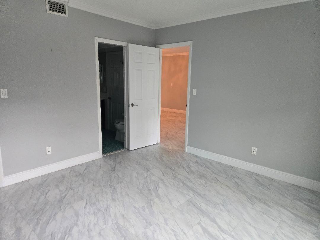 Oakland Grove Village Con - Residential Lease