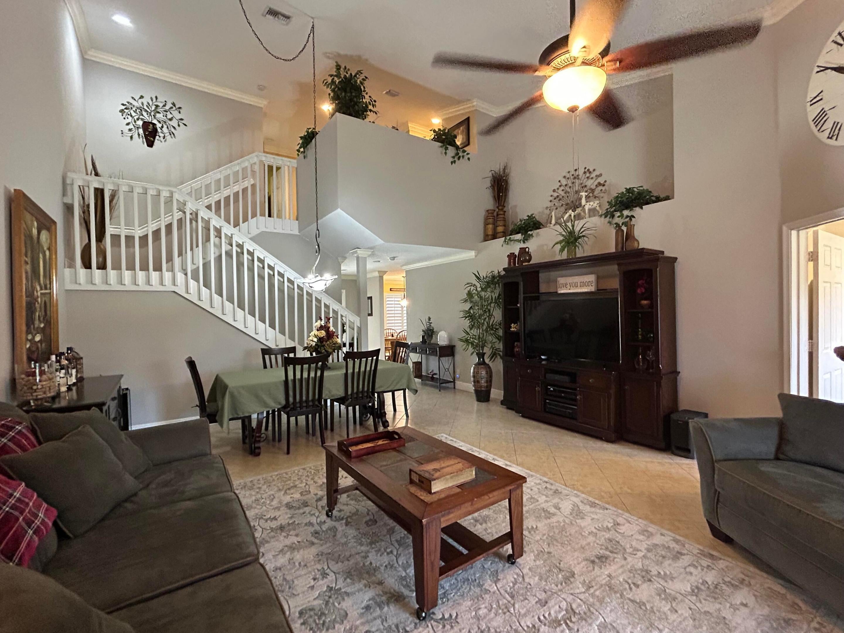 Properties 10470 Pelican Drive