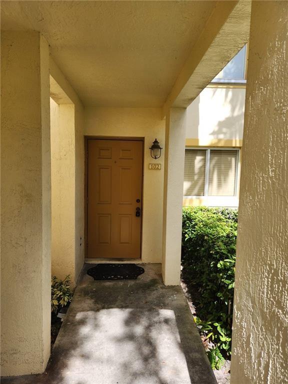Jasmine Lakes II Condo - Residential Lease