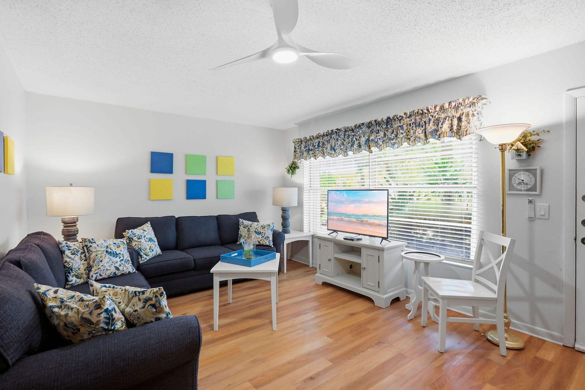 640 SNUG HARBOR Drive F4