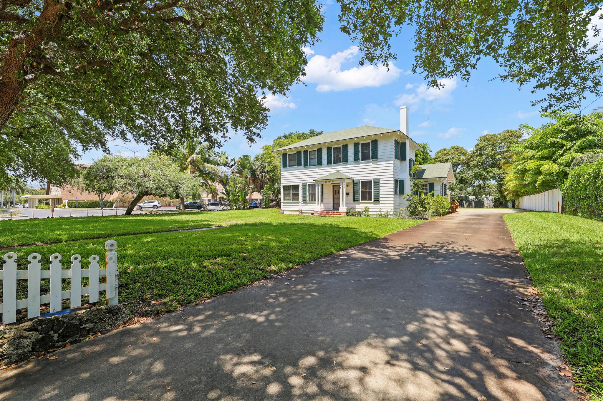 S/D OF 8-46-43 - Residential