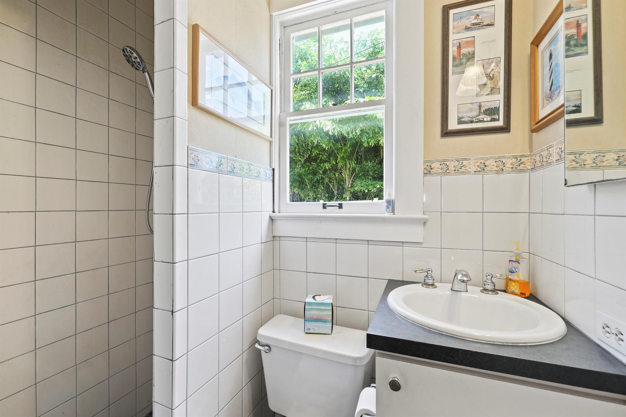 S/D OF 8-46-43 - Residential