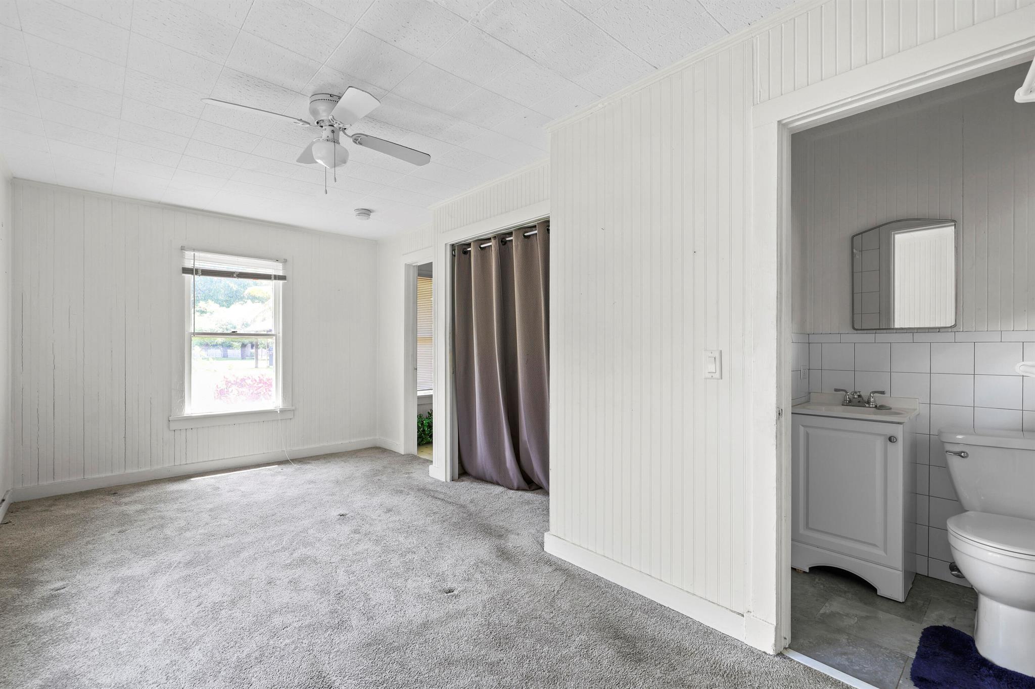 S/D OF 8-46-43 - Residential