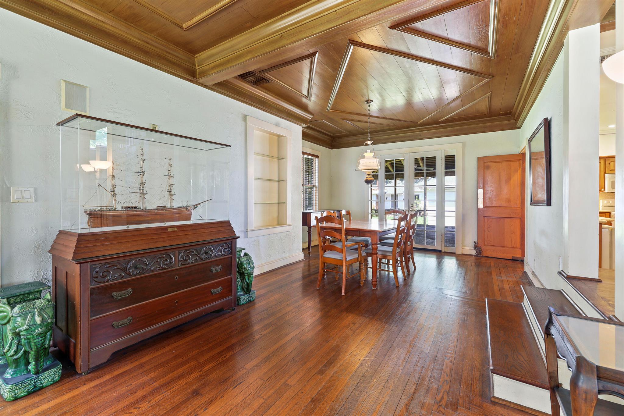 S/D OF 8-46-43 - Residential