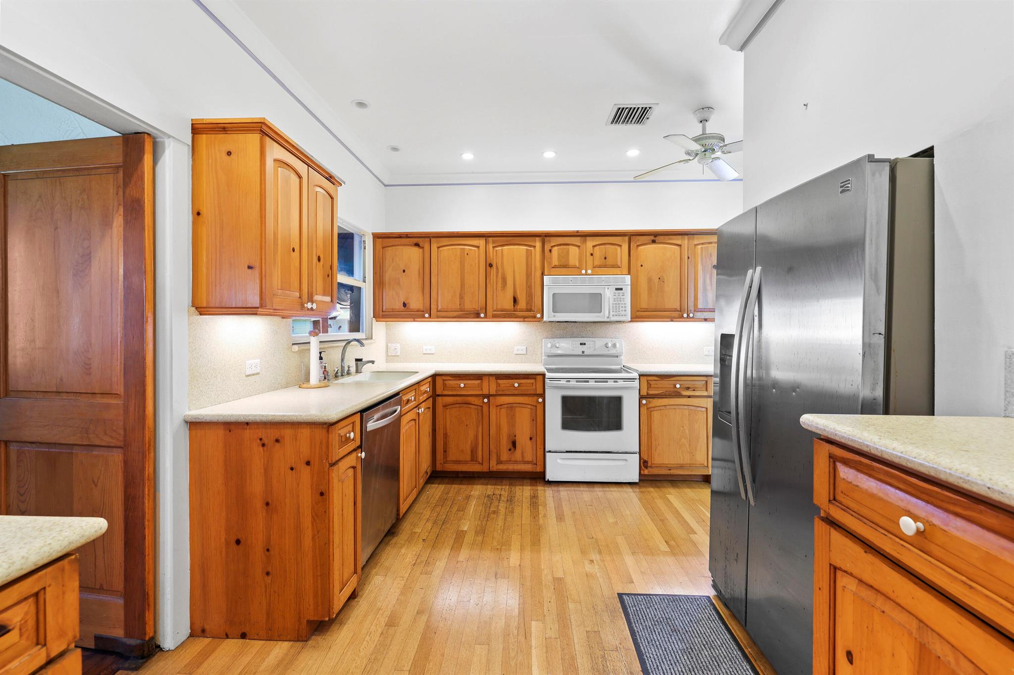 S/D OF 8-46-43 - Residential