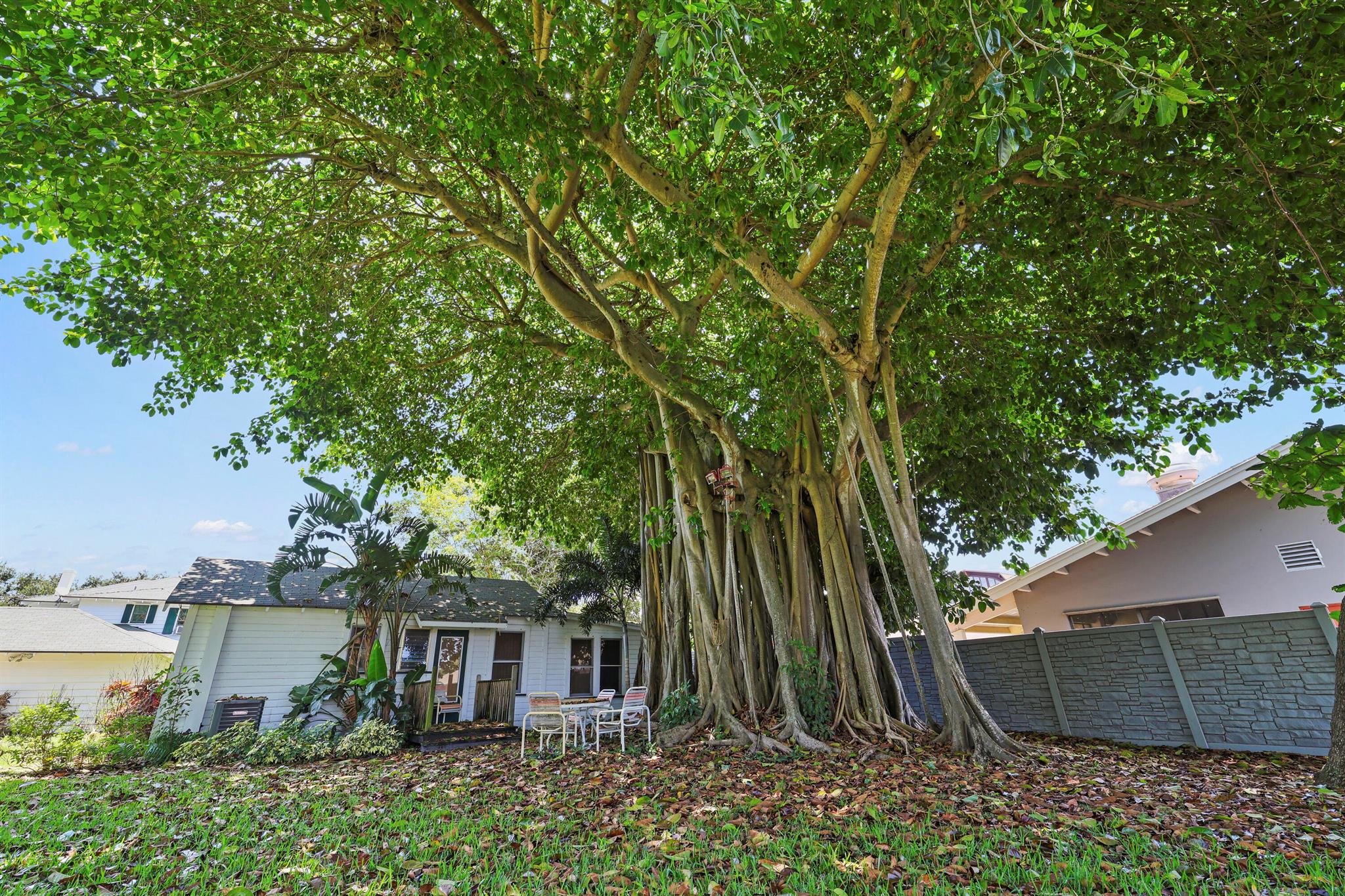 S/D OF 8-46-43 - Residential