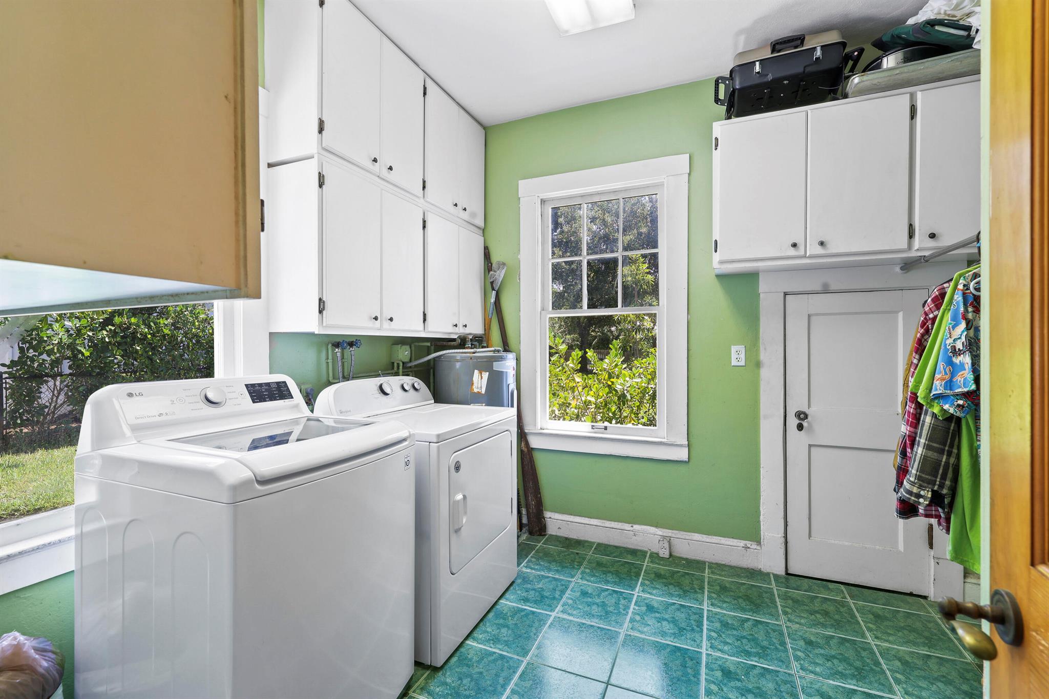 S/D OF 8-46-43 - Residential