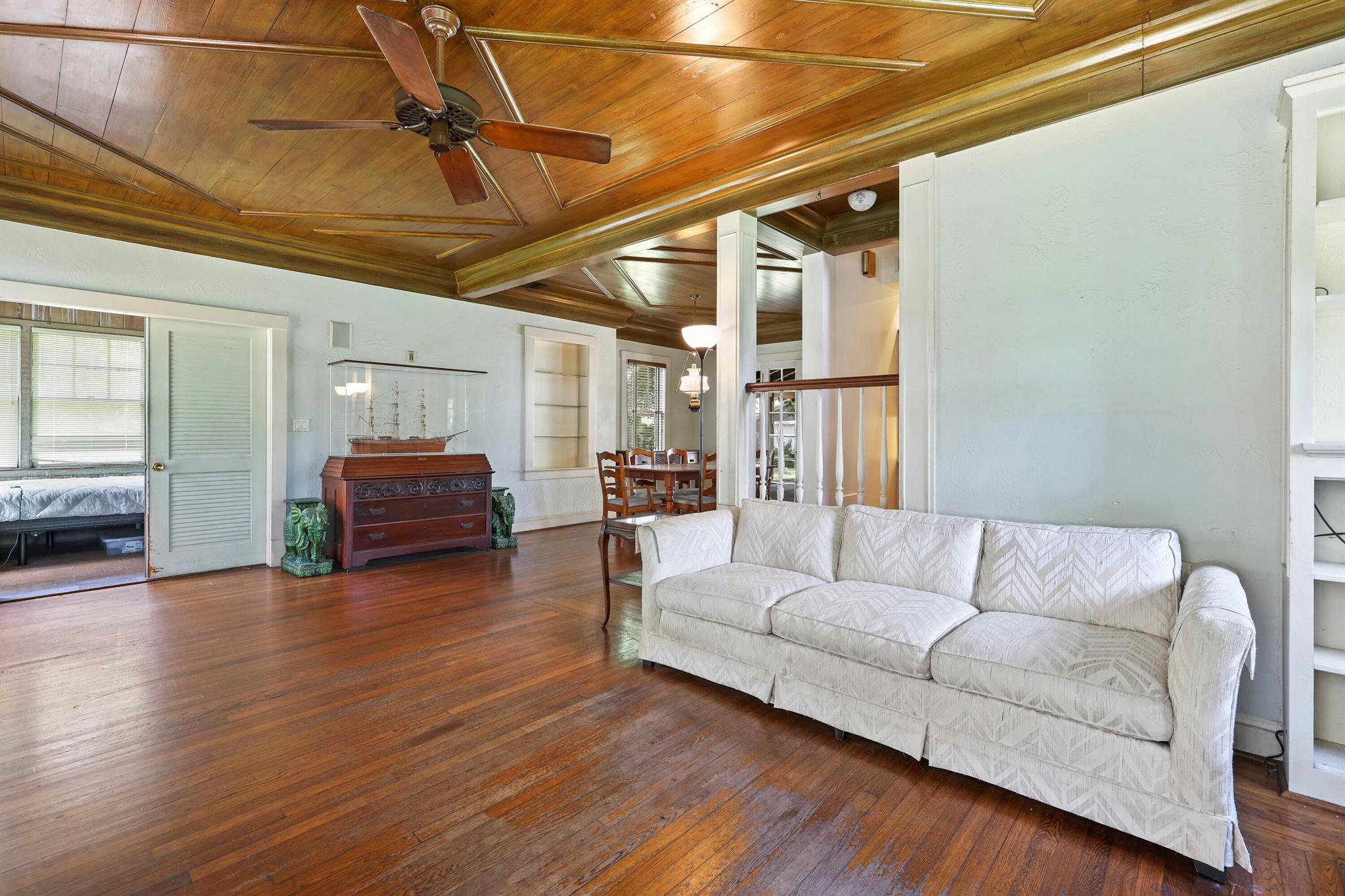 S/D OF 8-46-43 - Residential