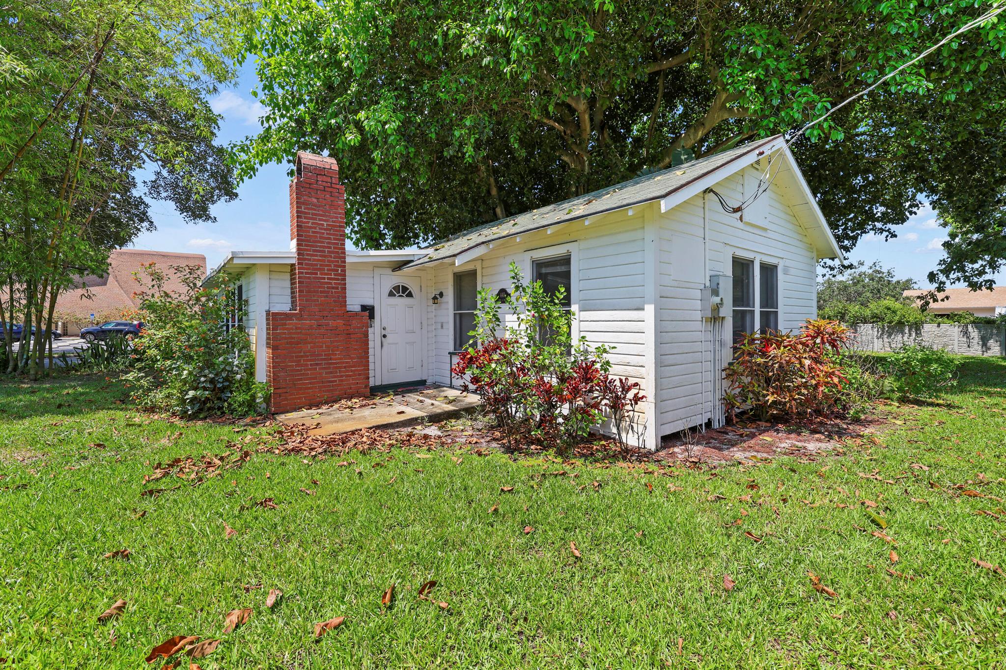 S/D OF 8-46-43 - Residential