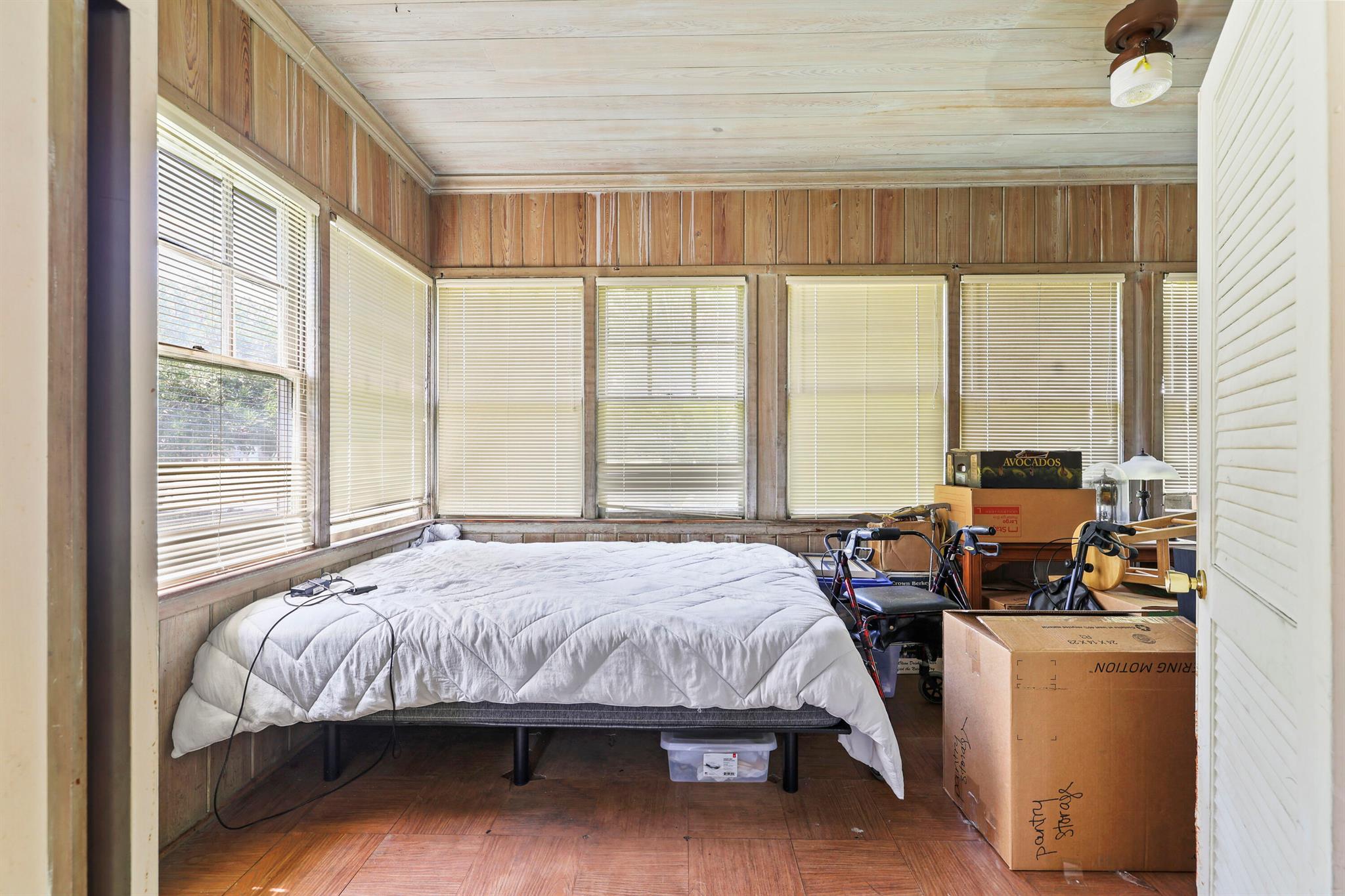 S/D OF 8-46-43 - Residential