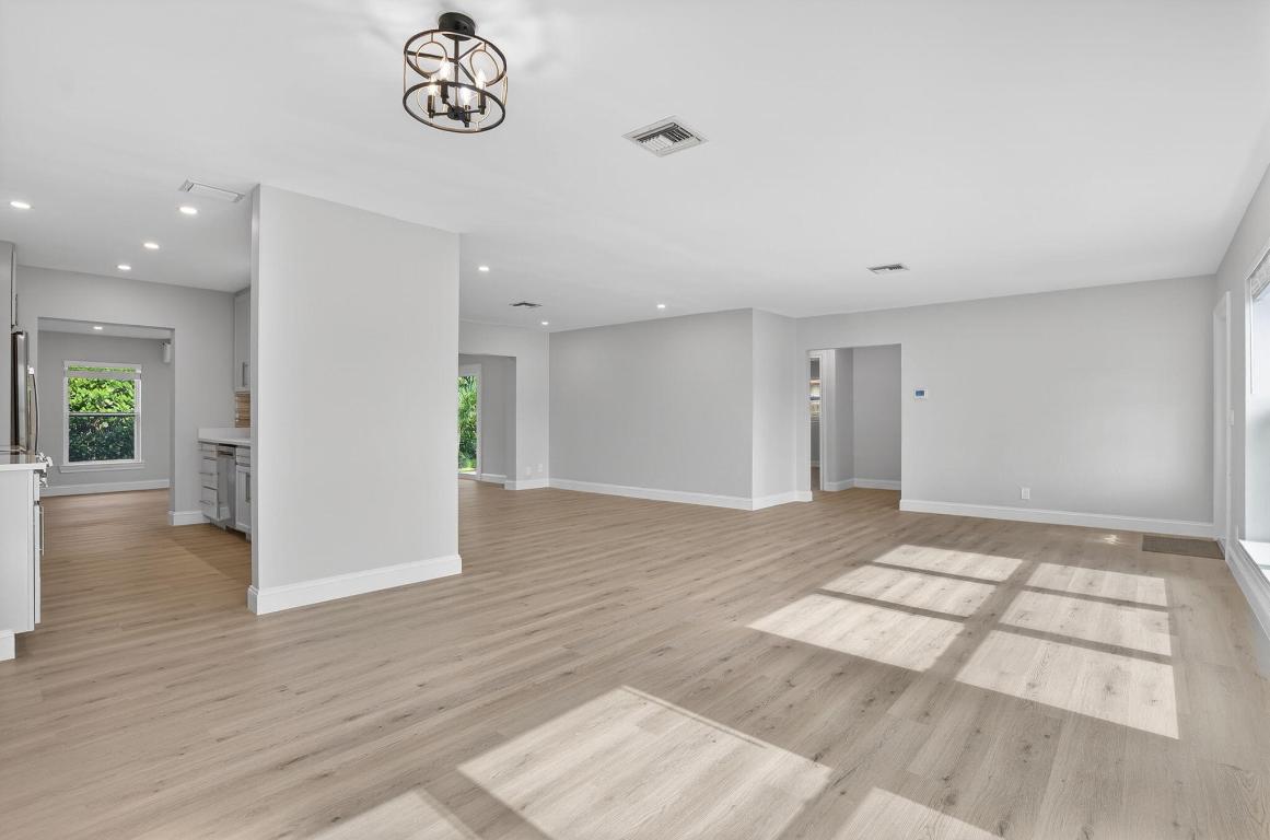 INGHAM SHORES - Residential