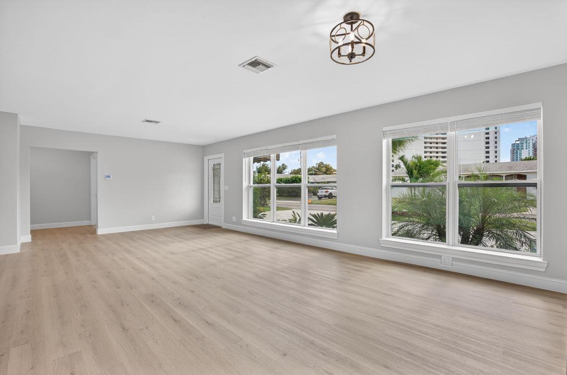 INGHAM SHORES - Residential