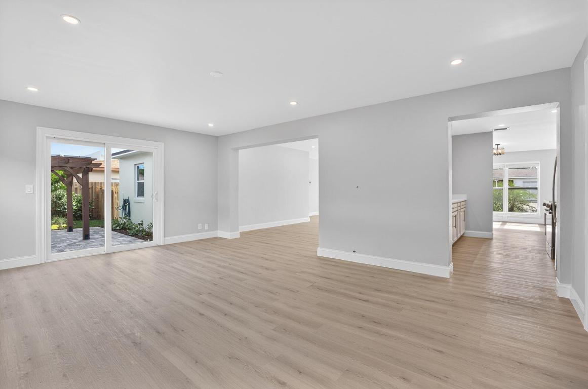 INGHAM SHORES - Residential