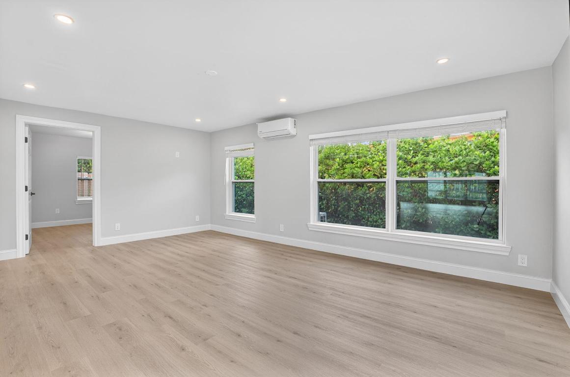 INGHAM SHORES - Residential