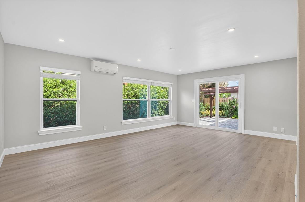 INGHAM SHORES - Residential