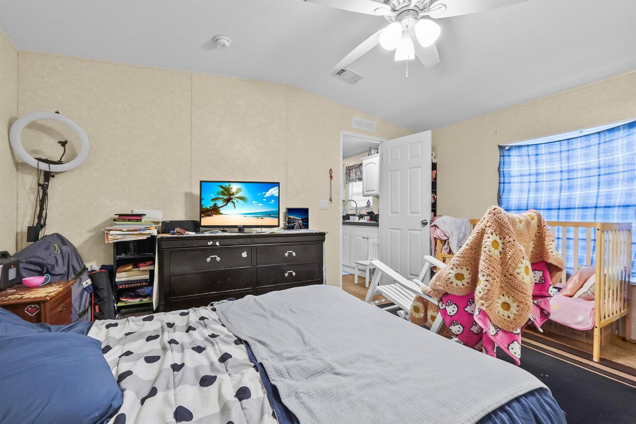 RIDGEWAY MOBILE HOME - Residential