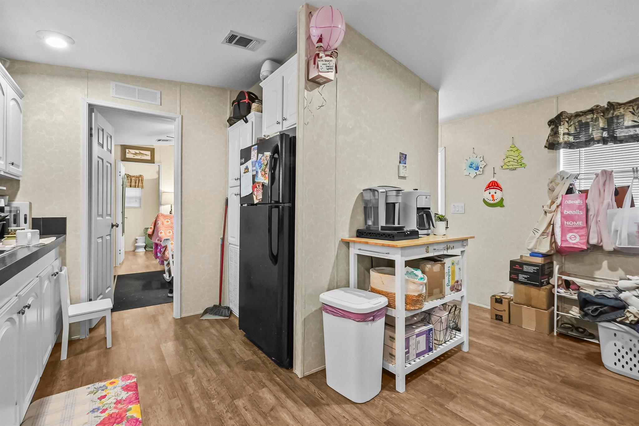 RIDGEWAY MOBILE HOME - Residential