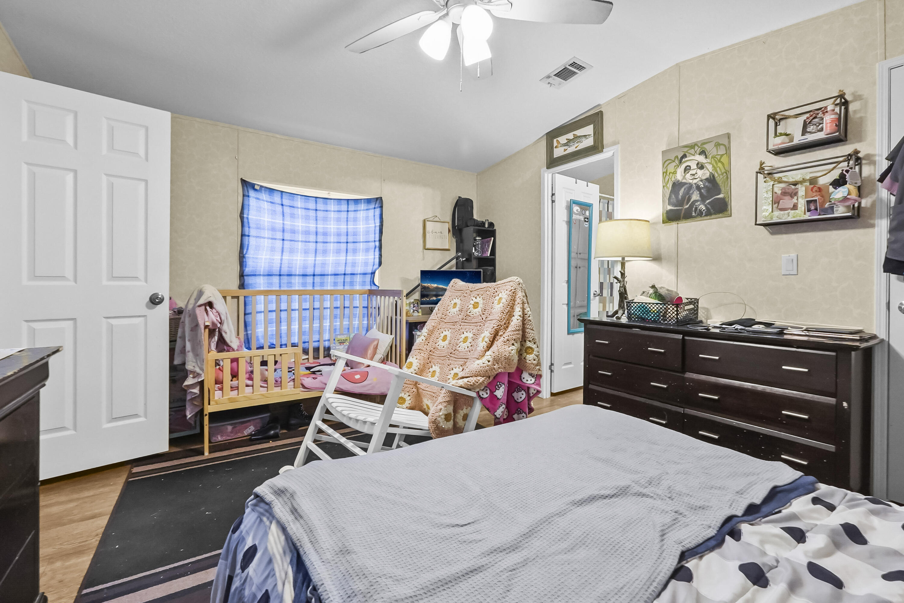 RIDGEWAY MOBILE HOME - Residential