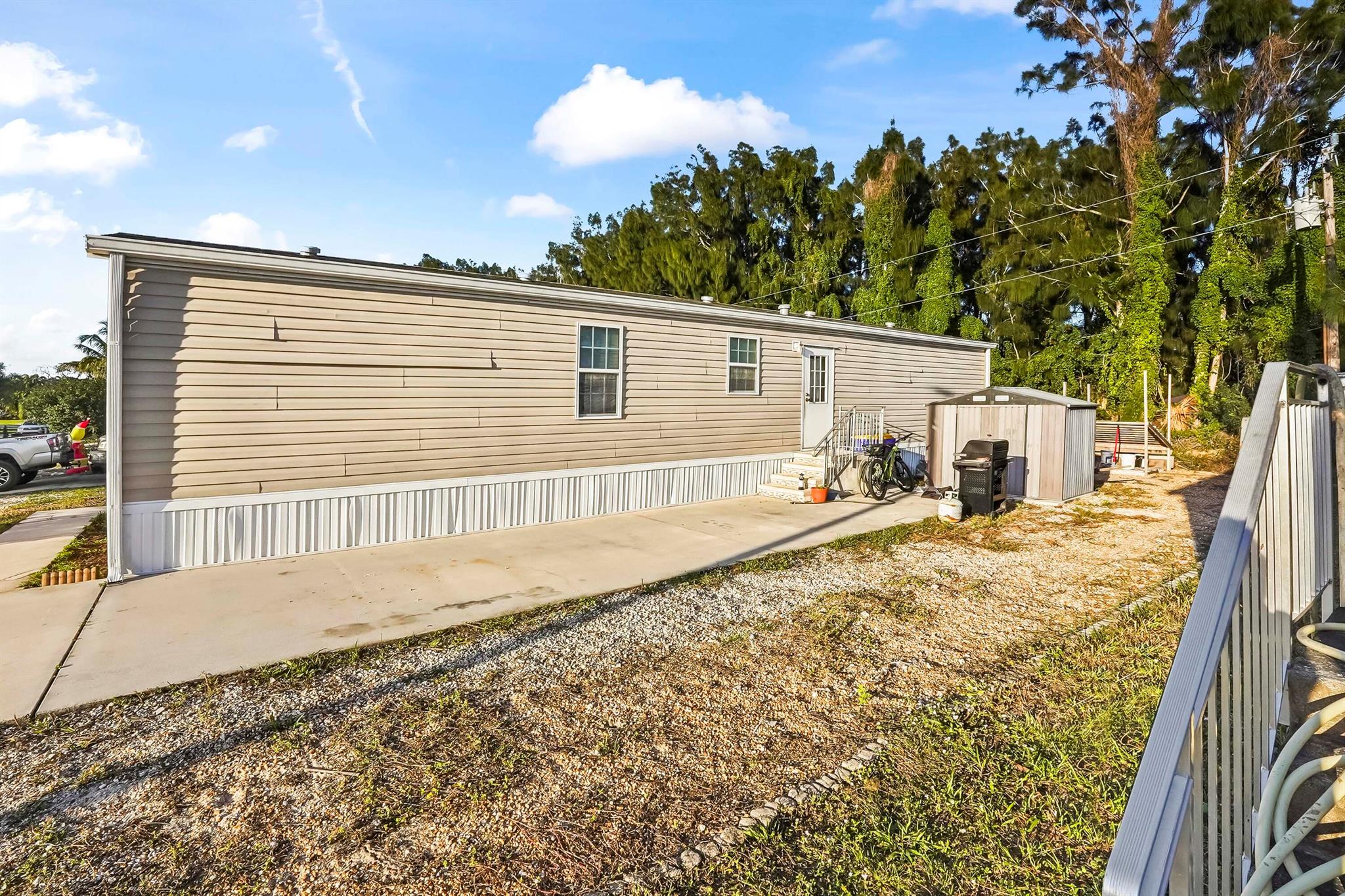 RIDGEWAY MOBILE HOME - Residential