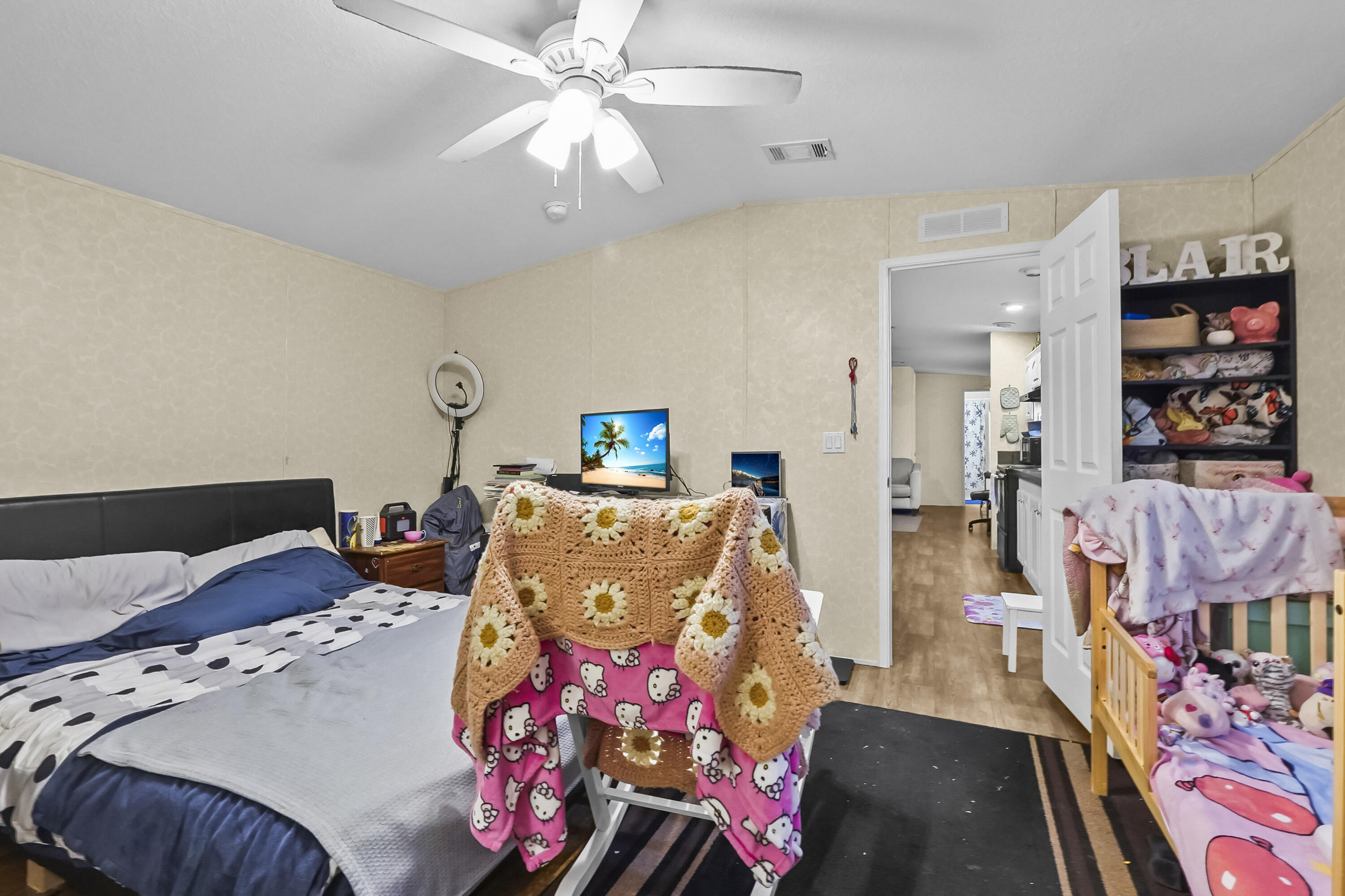 RIDGEWAY MOBILE HOME - Residential