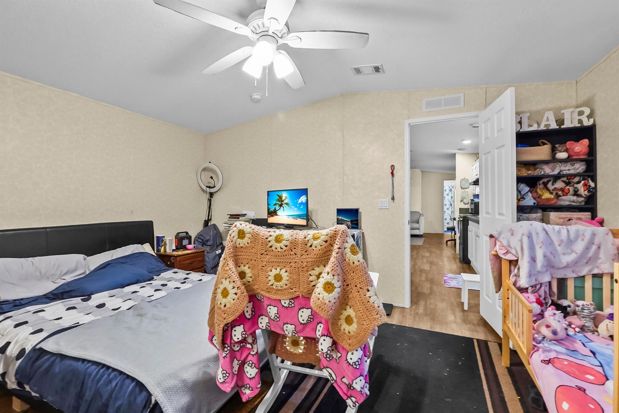 RIDGEWAY MOBILE HOME - Residential